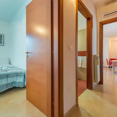 Goodstay Archimede Apartment